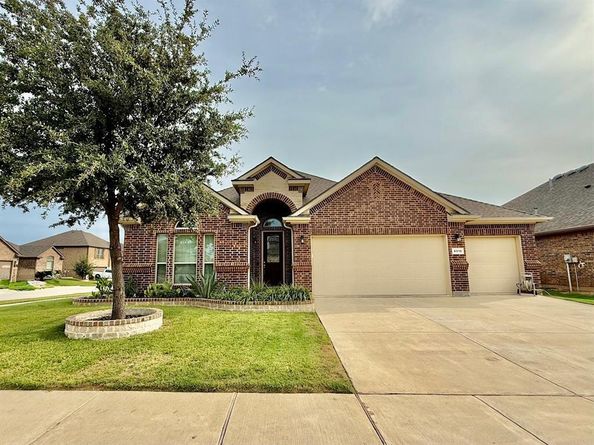 8916  Copper Crossing Drive , Fort Worth Texas 76131