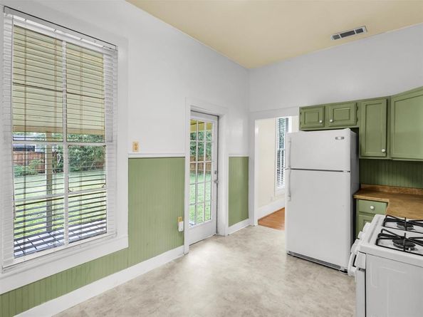 126 N Potter Street , Cedar Hill Texas 75104