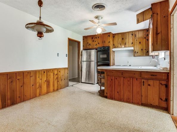 1542 W 5th Street , Irving Texas 75060