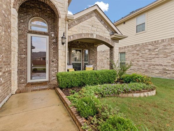 1612  Scarlet Crown Drive , Fort Worth Texas 76177