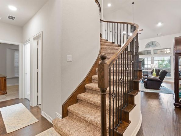 1612  Scarlet Crown Drive , Fort Worth Texas 76177