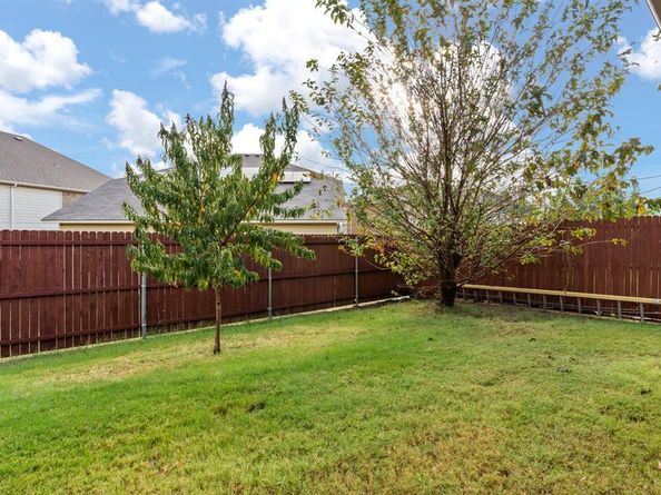 1612  Scarlet Crown Drive , Fort Worth Texas 76177