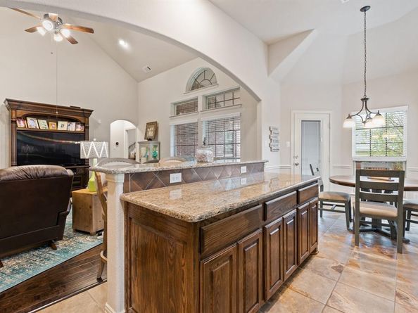 1612  Scarlet Crown Drive , Fort Worth Texas 76177