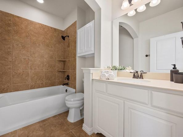 3825  Cascade Sky Drive , Arlington Texas 76005