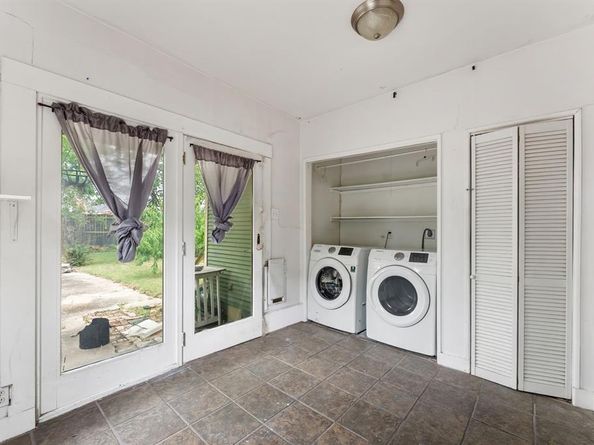 4403  Sycamore Street , Dallas Texas 75204
