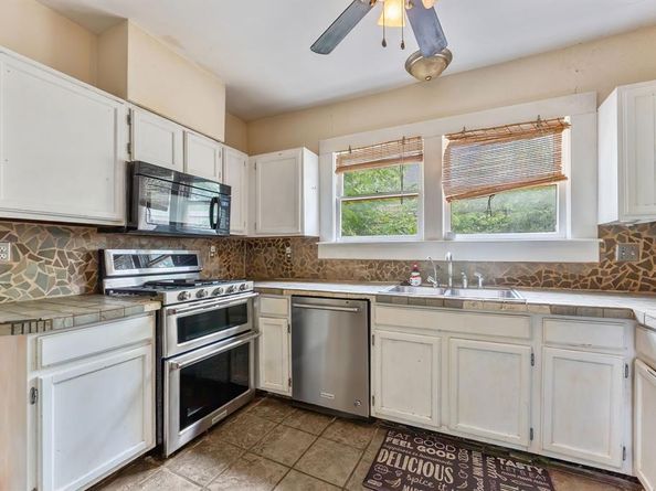 4403  Sycamore Street , Dallas Texas 75204