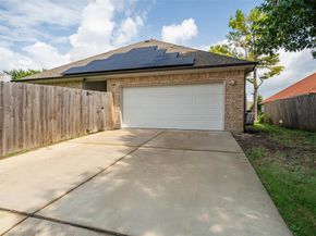 339 S Stewart Avenue , Lancaster Texas 75146