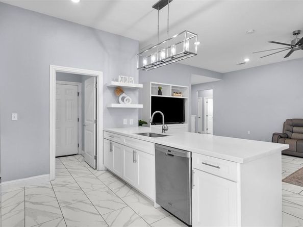339 S Stewart Avenue , Lancaster Texas 75146