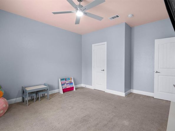 339 S Stewart Avenue , Lancaster Texas 75146