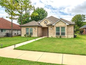 339 S Stewart Avenue , Lancaster Texas 75146