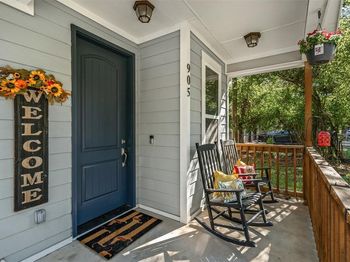 905  Poe Street 
