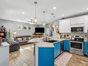 905  Poe Street , Azle Texas 76020