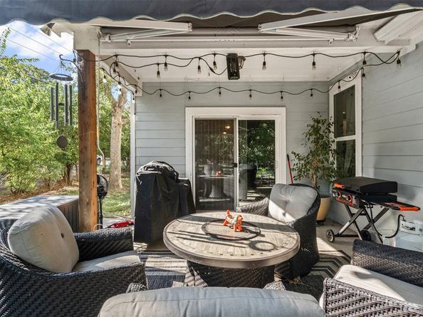 905  Poe Street , Azle Texas 76020