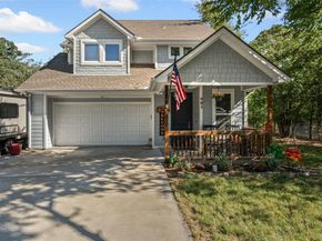 905  Poe Street , Azle Texas 76020