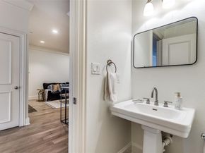 3303  Blackburn Street  203, Dallas Texas 75204