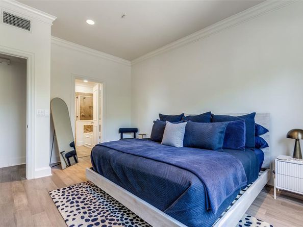 3303  Blackburn Street  203, Dallas Texas 75204