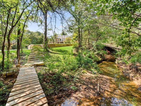 831  Simmons Court , Southlake Texas 76092