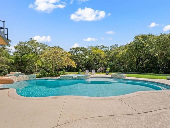 831  Simmons Court , Southlake Texas 76092