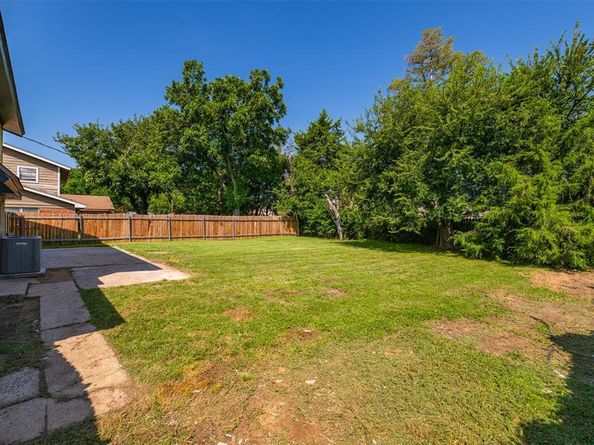 2311 E Mitchell Street , Arlington Texas 76010