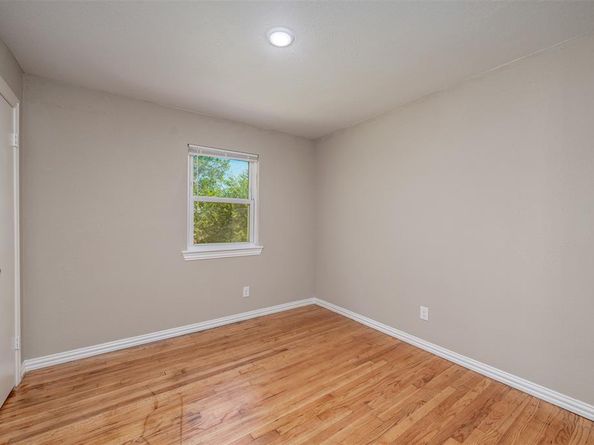 2311 E Mitchell Street , Arlington Texas 76010