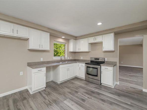 2311 E Mitchell Street , Arlington Texas 76010