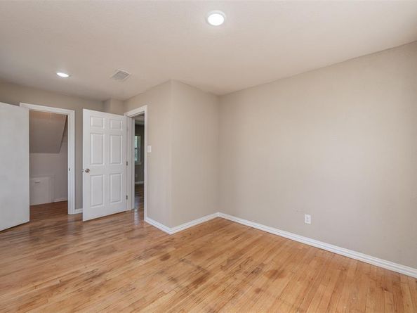 2311 E Mitchell Street , Arlington Texas 76010