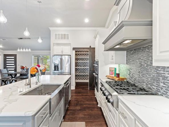 3708  Crown Shore Drive , Dallas Texas 75244