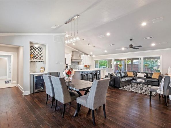 3708  Crown Shore Drive , Dallas Texas 75244
