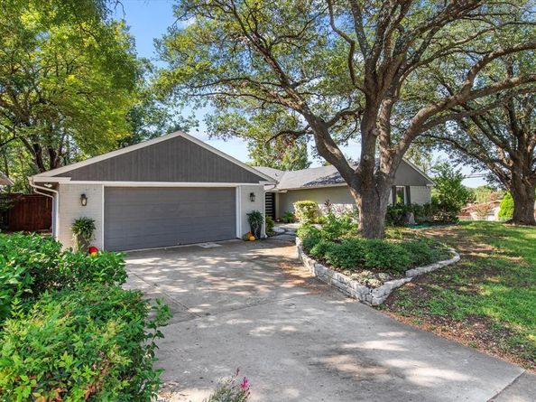 3708  Crown Shore Drive , Dallas Texas 75244