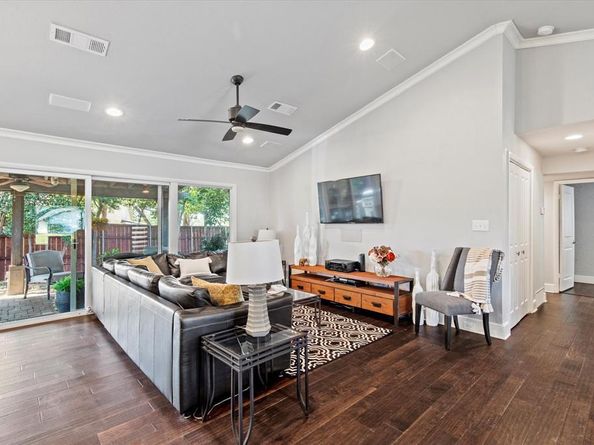3708  Crown Shore Drive , Dallas Texas 75244