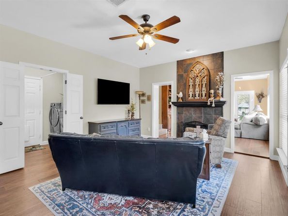 626  Briar Court , Kennedale Texas 76060