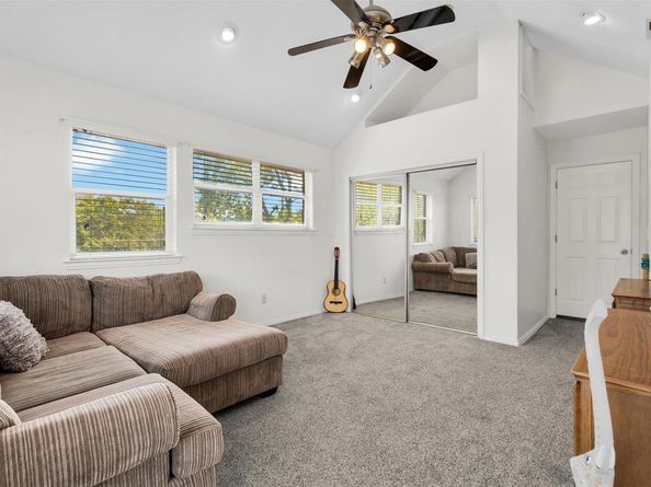 626  Briar Court , Kennedale Texas 76060