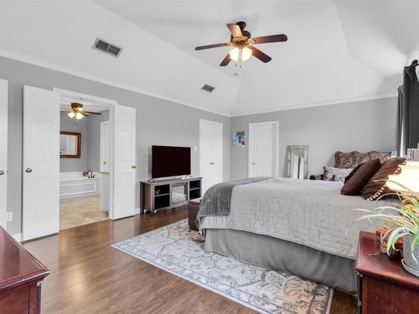 626  Briar Court , Kennedale Texas 76060