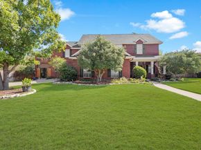 626  Briar Court , Kennedale Texas 76060