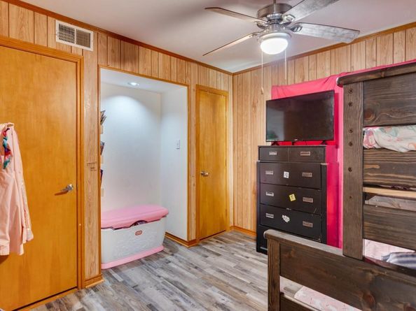 429  Harmon Road , Hurst Texas 76053