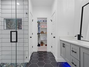 1408 E Myrtle Street , Fort Worth Texas 76104