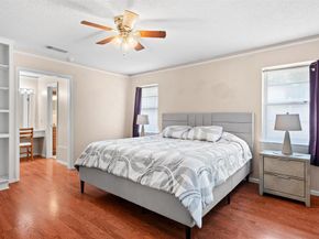 5005  South Drive , Fort Worth Texas 76132