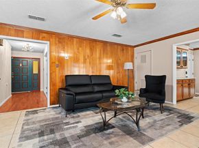 5005  South Drive , Fort Worth Texas 76132