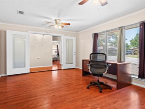 5005  South Drive , Fort Worth Texas 76132