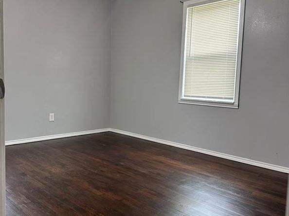 133 E Taylor Drive , Garland Texas 75040