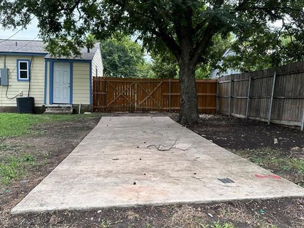 133 E Taylor Drive , Garland Texas 75040