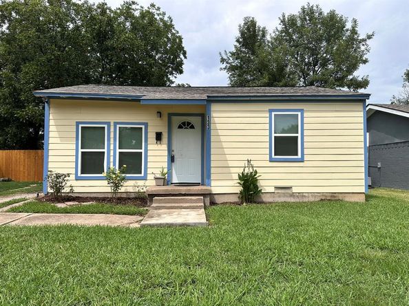 133 E Taylor Drive , Garland Texas 75040