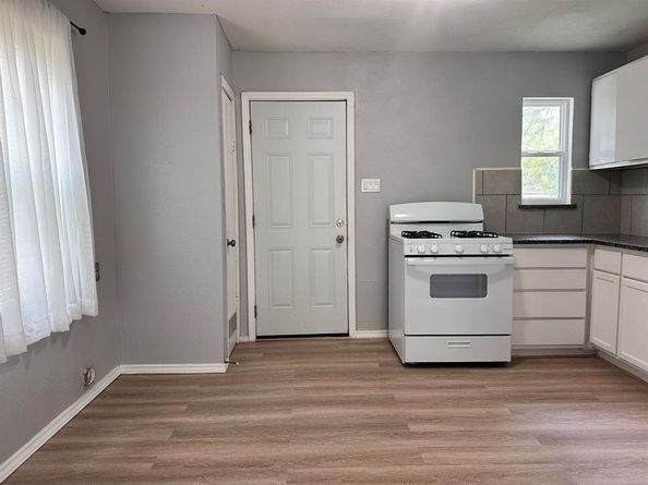 133 E Taylor Drive , Garland Texas 75040