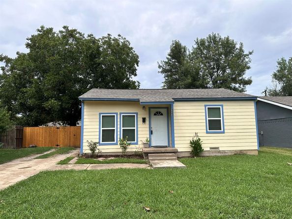 133 E Taylor Drive , Garland Texas 75040