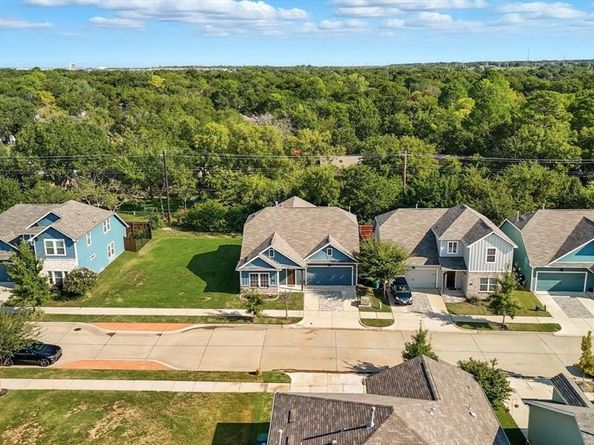 2209  Chebi Lane , Denton Texas 76209