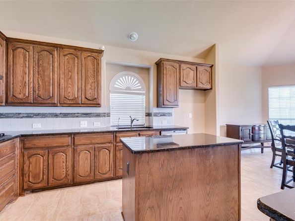 7311  Padilla  , Grand Prairie Texas 75054