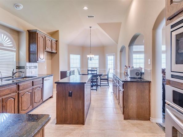 7311  Padilla  , Grand Prairie Texas 75054