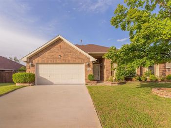1032  Bending Oak Drive 