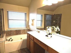 1032  Bending Oak Drive , Cedar Hill Texas 75104