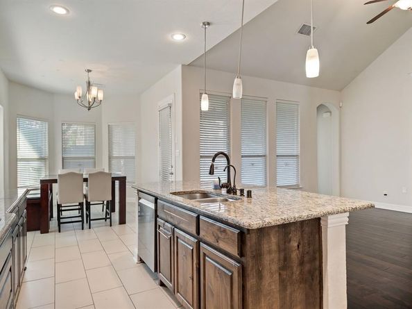 208  Rolling Fork Bend , Irving Texas 75039